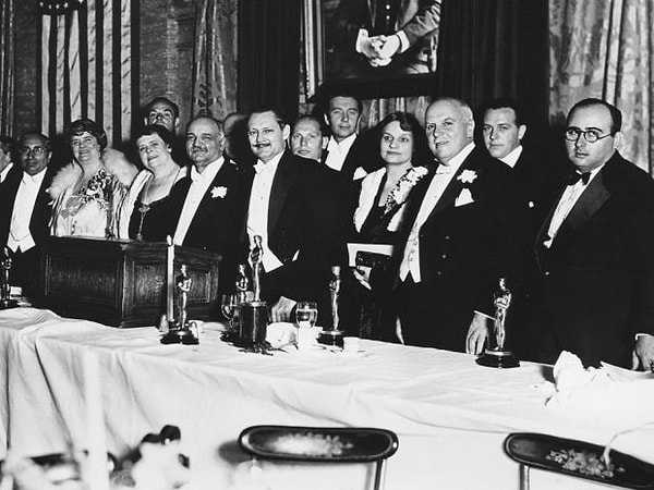 3. Фото с вручения премий 1931 года