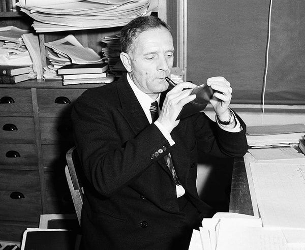 8. Его основные труды были посвящены изучению галактик: