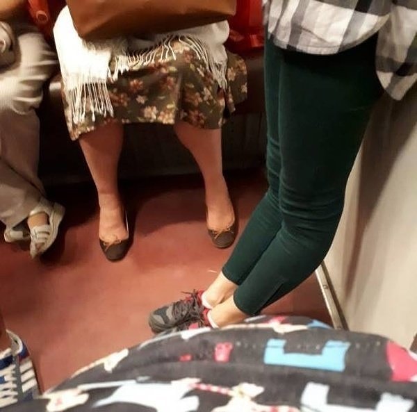 6. А вы что думали, ноги не бывают гибкими?