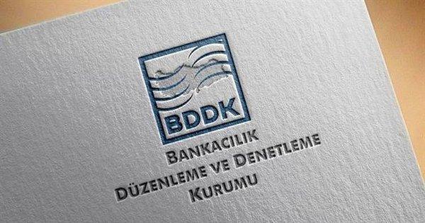BDDK tarafından yapılan yazılı açıklamada kredi kartlarında taksitlendirme süreleri artırıldı. Tüketici kredilerinde de yeniden yapılandırmanın yolu da açılarak 60 aya kadar vade seçeneği getirildi.
