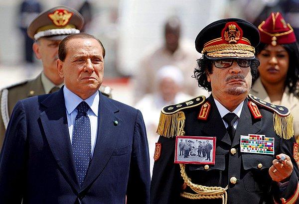 BONUS: Berlusconi'nin bu partileri, Libya lideri Kaddafi'nin Zenga Zenga adı verilen partilerinden esinlenerek düzenlediği biliniyor.
