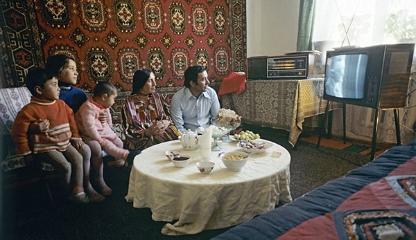 4. Как называлась передача, в которой клоуны учили детей грамоте?