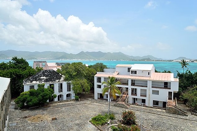 14. "This Caribean luxury resort in French St Martin has been vacant for over 20 years."