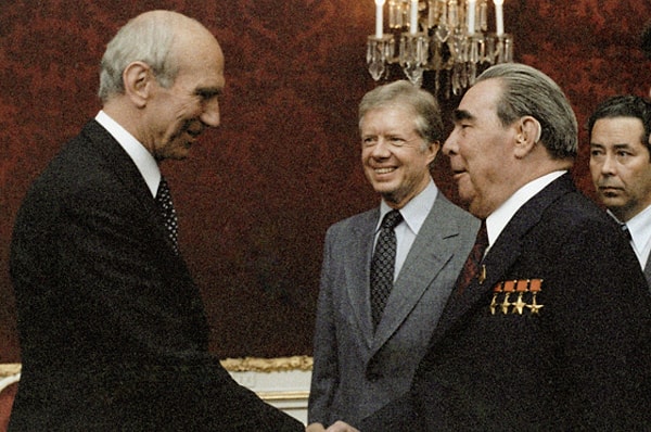 10. Сколько в СССР получали переводчики?