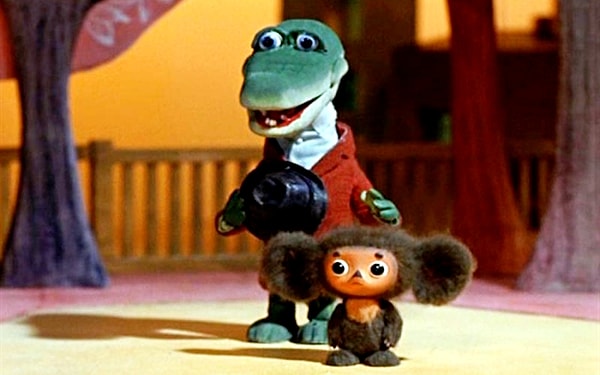 13. Что Чебурашка предложил крокодилу: "Слушай, Гена, давай я вещи понесу, а ты..."?