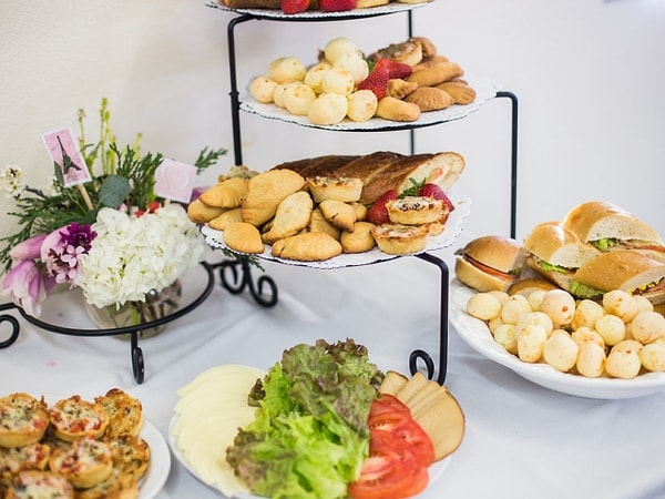 9. Где вы сделаете первую остановку на фуршете?