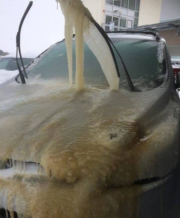 1. "И почему я не додумался опустить дворники?"