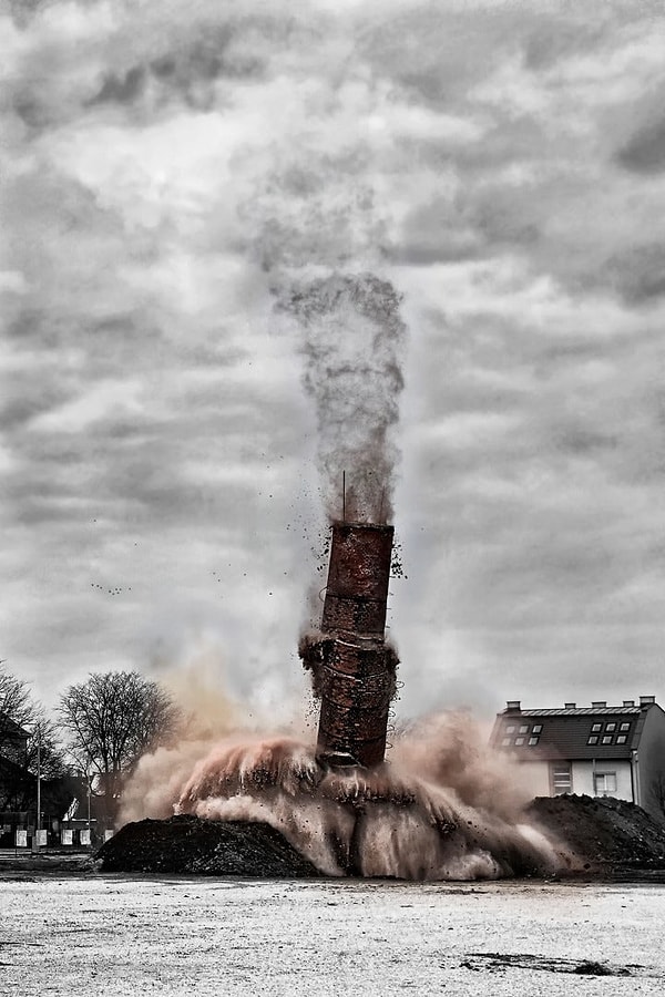 13. Подрыв последнего дымохода на бывшей фабрике по производству растительного масла в Дьёре