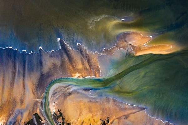 35. Фото, сделанное с квадрокоптера над побережьем Эль-Кувейта во время отлива