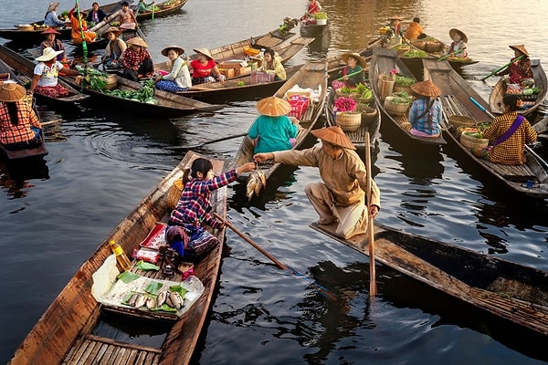 50. На озере Инле, одном из самых известных и красивых озер в Мьянме