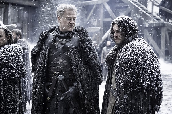 2. Когда Джон Сноу попал в Ночной Дозор он был разведчиком: