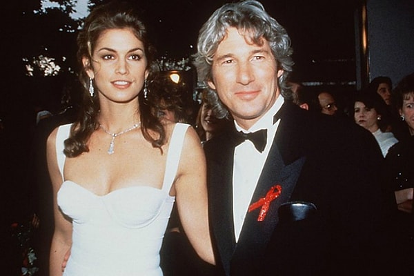 3. Брак Синди Кроуфорд и Ричарда Гира продлился совсем недолго, но все равно бывшие возлюбленные остаются одной из самых ярких пар 90-х.