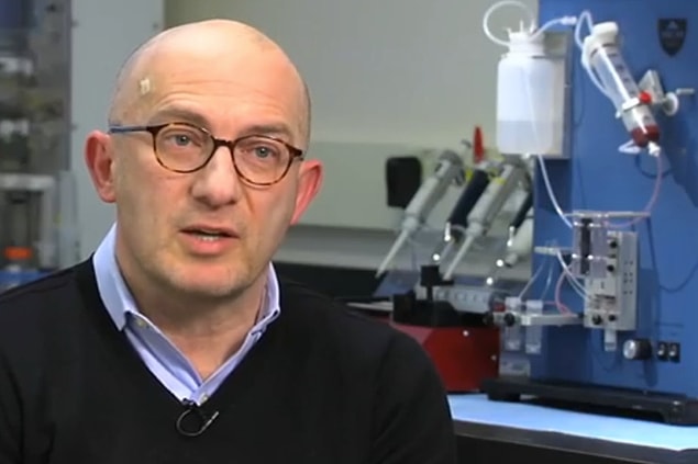 Prof. Dr. Mehmet Toner, bir röportajında bilim insanlarının kendi fonunu bulmak için fırsat yaratması gerektiğini belirterek çalışmalarını anlattı.