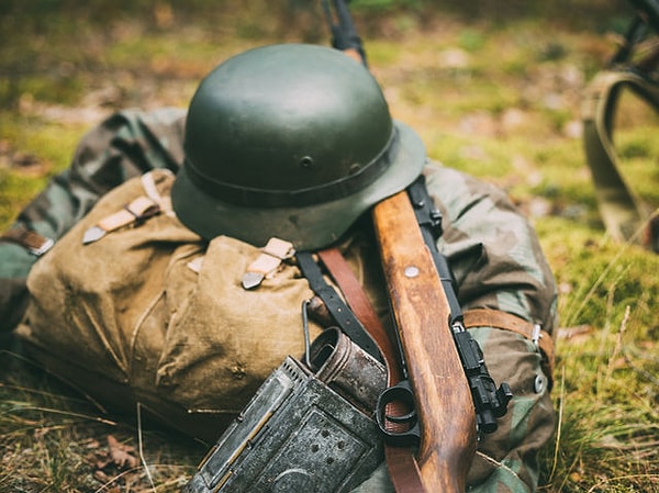 Вы умерли, сражаясь за родину, во время Второй мировой войны