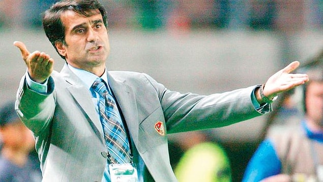 Daha önce 2000-04 yılları arasında Türkiye A Milli Futbol Takımını çalıştıran Şenol Güneş, takımı 1954 senesinden sonra ilk kez FIFA Dünya Kupası'na götürmüştü.