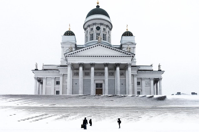 Helsinki Katedrali'nde tipi sonrası çekilmiş bir fotoğraf.