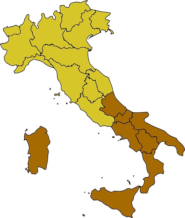 13. Какой остров "пинает" "сапог" Италии?