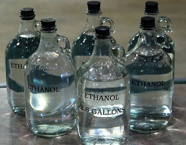 11. Этиловый спирт впервые был получен в...