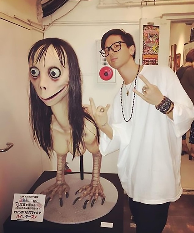 A thread on Reddit asks "Who and what is the 'Momo' whatsapp girl?"