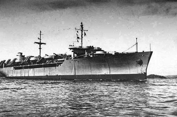 SS Ourang Medan'ın tüm mürettebatı ve kaptanı, yüzlerindeki korkudan şok olmuş ifadeler ile ölü bulundular. Cesetler geminin her yerine dağılmıştı!