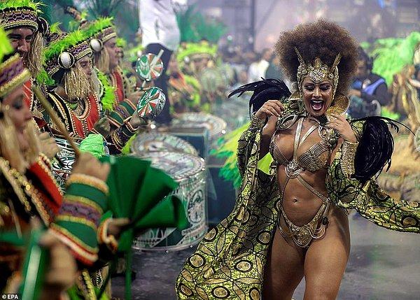 5 gün boyunca devam edecek olan Rio Karnavalı, 1 Mart'ta Sao Paulo ve Rio de Janeiro sokaklarını renklendirmeye başladı.