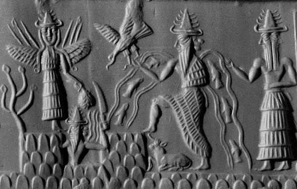 11. Sümer mitolojisinde, insanlığın tufandan kurtulmasını sağlayan su ve bilgelik tanrısı Enki'dir. Mezopotamya'da binlerce yıl tapınılan bu önemli tanrı, vücudundan fışkıran balıklı sularla tasvir edilir.