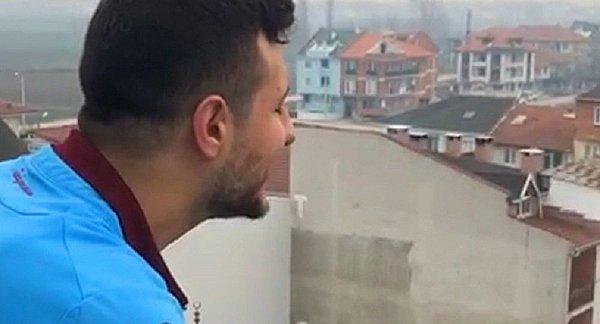 Sağlam, bunun üzerine minareye çıkıp, 'Bundan sonra Trabzonsporluyum, bize her yer Trabzon' diye bağırdı.