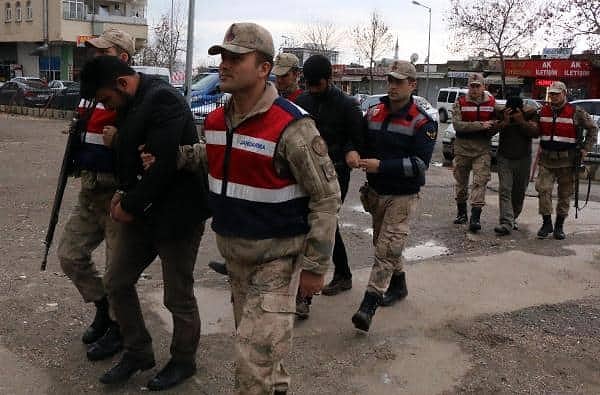 Üç şahıs ‘Hayvanları Koruma Kanunu’na muhalefet’ suçlarından tutuklanarak cezaevine gönderildi