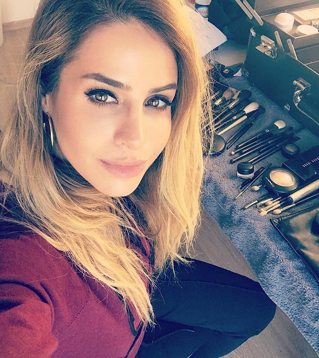 Çok Güzel Hareketler Bunlar ile tanıdığımız Büşra Pekin, küçükken hep sünnet olmak istermiş.
