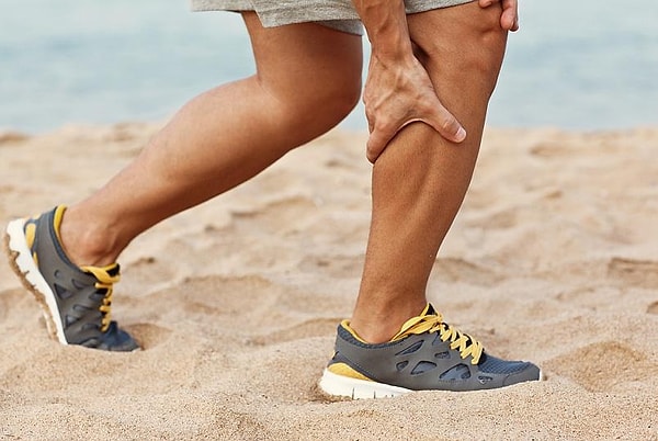 10. Судороги появляются у человека из-за сокращения...