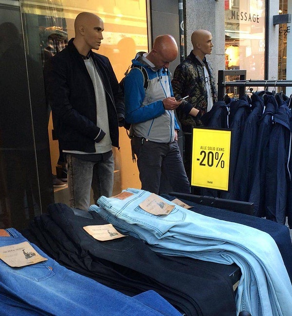 4. Замаскировался