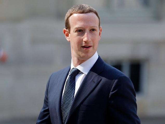 Facebook's founder Mark Zuckerberg's wealth has declined by $ 8.7 billion over the past year,