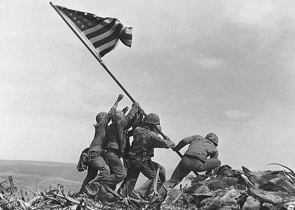 3. Iwo Jima'da Yükselen Bayrak