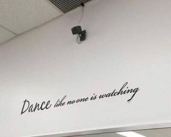 25. "Танцуй так, будто никто не видит"