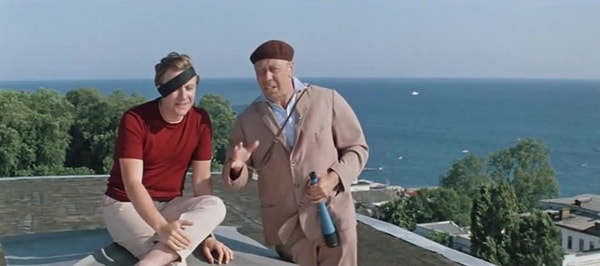 9. «Дитям — мороженое, его бабе —  ... Смотри не перепутай!»