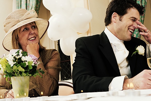 10. Мимо тещиного дома я без ... не хожу