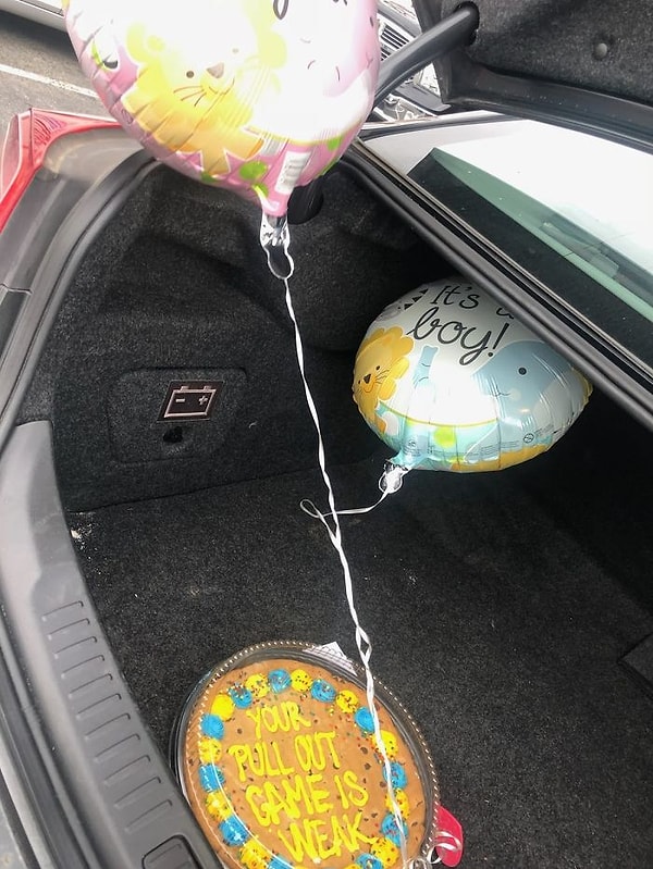 2. "Жена друга таким образом сообщила о пополнении в их семье"