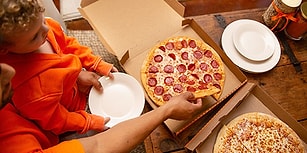 Sucuğa Doyacaksınız! İki Orta Boy Sucuk Karışık Pizza Sadece 18 + 18 TL!