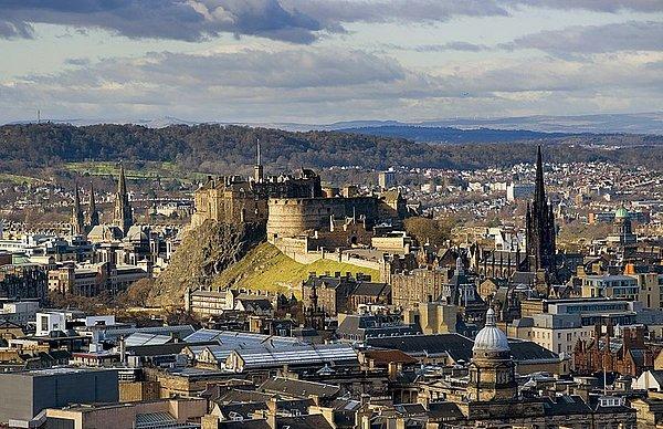 12. Edinburgh, itfaiye teşkilatına sahip ilk şehirdir.