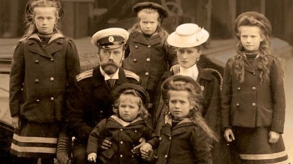 5. Кто из этих русских царей не входил в династию Романовых?