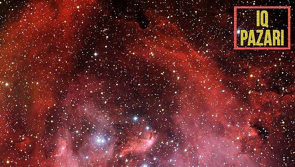 9. Kırmızıya kayma, uzak galaksilerden gelen ışık tayflarından kaynaklanan anlam verilemez harekettir.