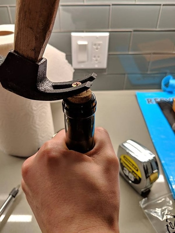 13. Нет штопора? Не беда!