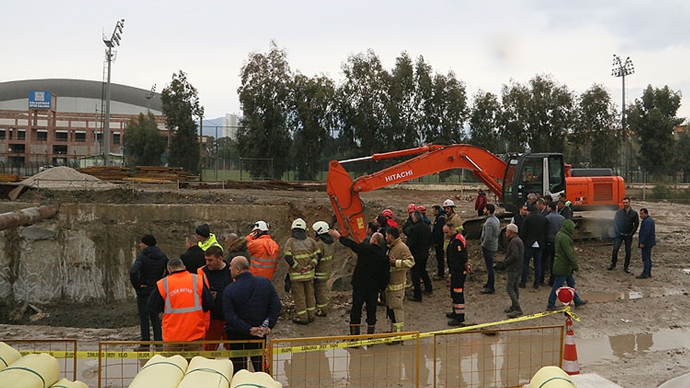 İzmir'de Yeraltı Park Alanı İnşaatında Göçük: İki Kişiyi Arama Çalışmaları Sürüyor