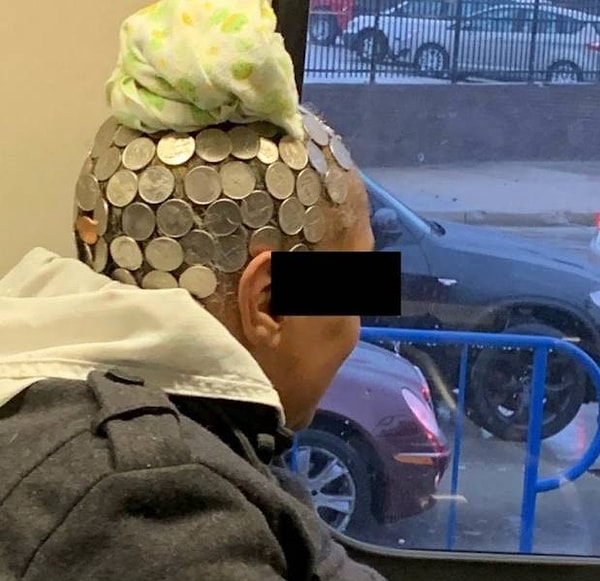 22. И голову мыть не надо. Встал, тряпочкой протер и поскакал на работу!