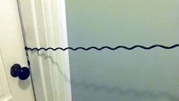 12. Когда с телефоном перешел в другую комнату