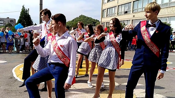 Ваш уровень образования: полное среднее образование!