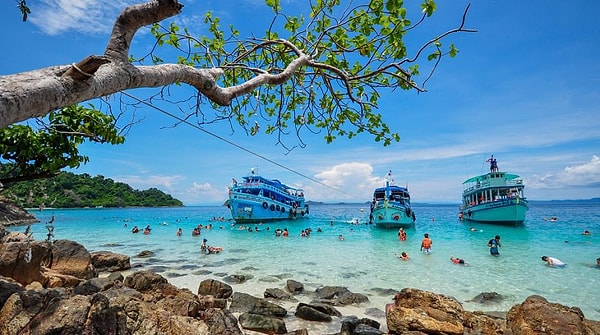 5. В состав этого государства входят около 2000 островов, на которые приходится почти 20% всей площади страны.