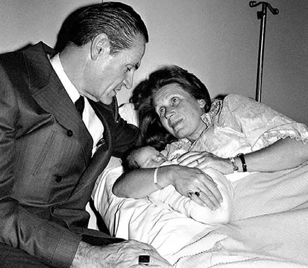 4. Брак вопреки: Светлана Аллилуева и Уильям Питерс