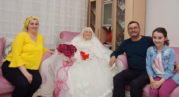 Halime Teyze, 1944 yılında evlendi...