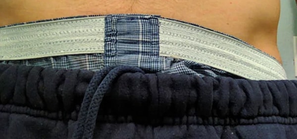 3. Они ленятся закинуть стирку в машинку и могут надевать одно и то же нижнее белье, просто вывернув его наизнанку.